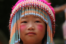 Les Hmong, un peuple de tisserands